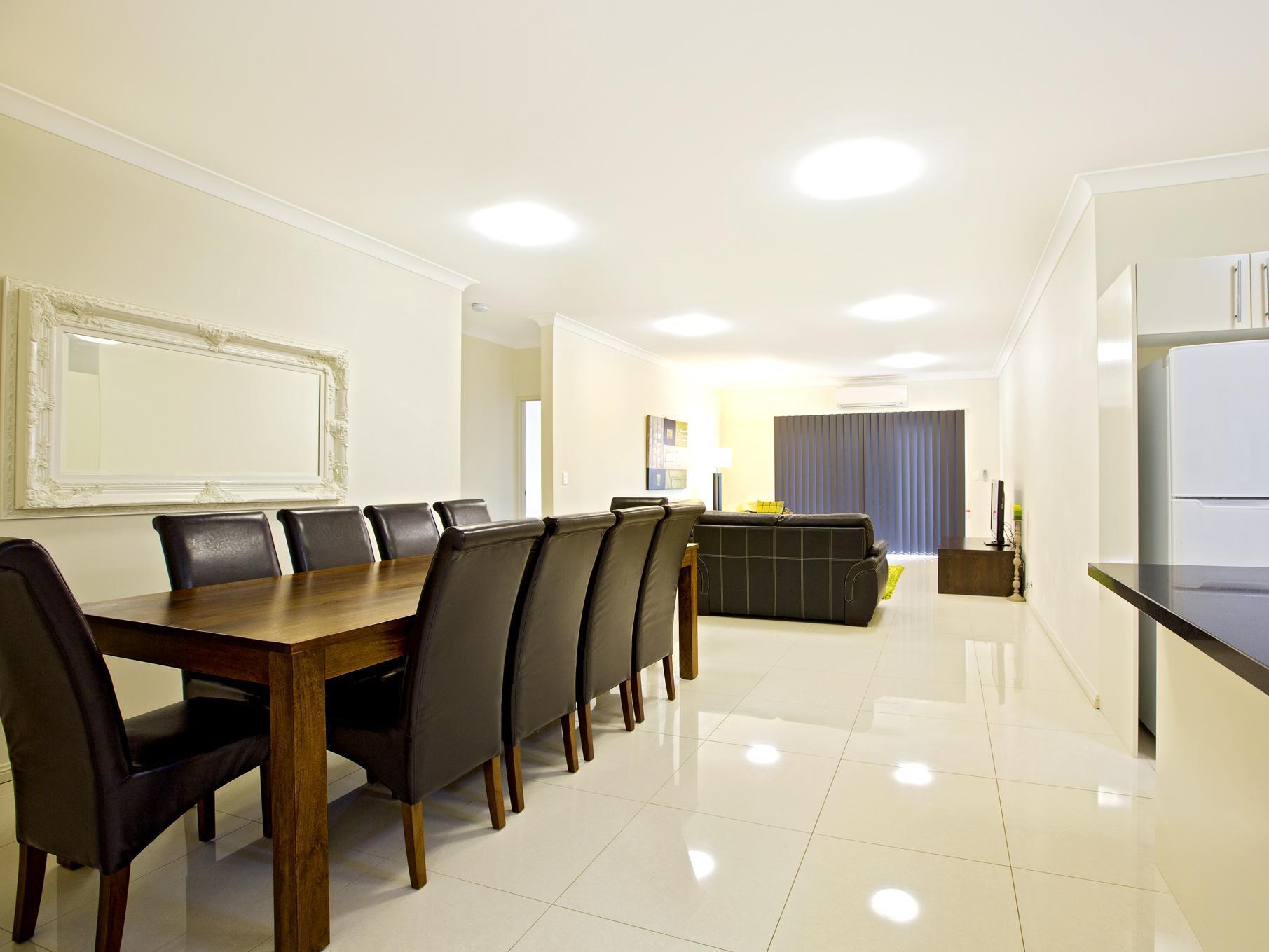 Astina Serviced Apartments - Central Пенрит Екстериор снимка