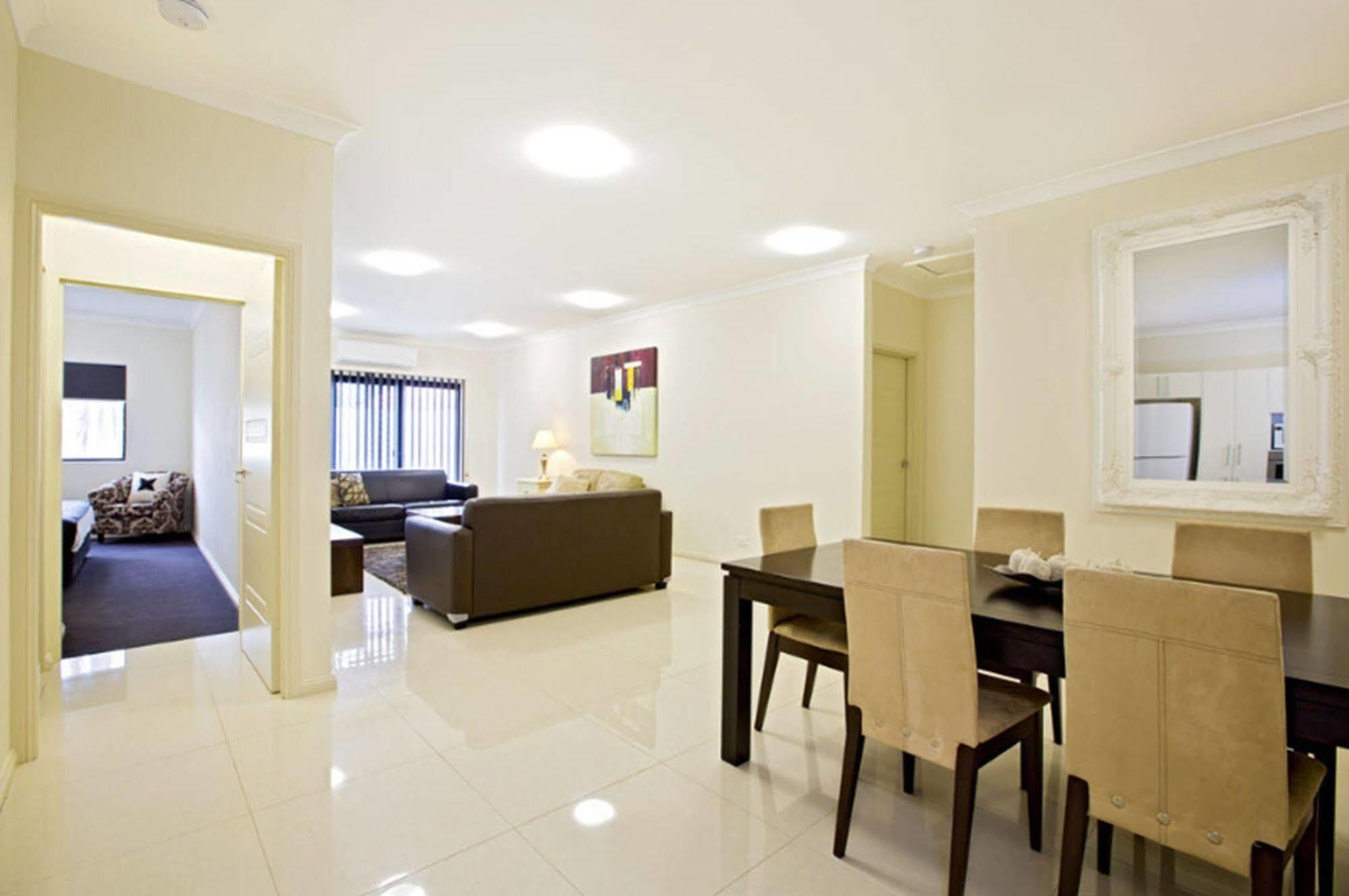 Astina Serviced Apartments - Central Пенрит Екстериор снимка