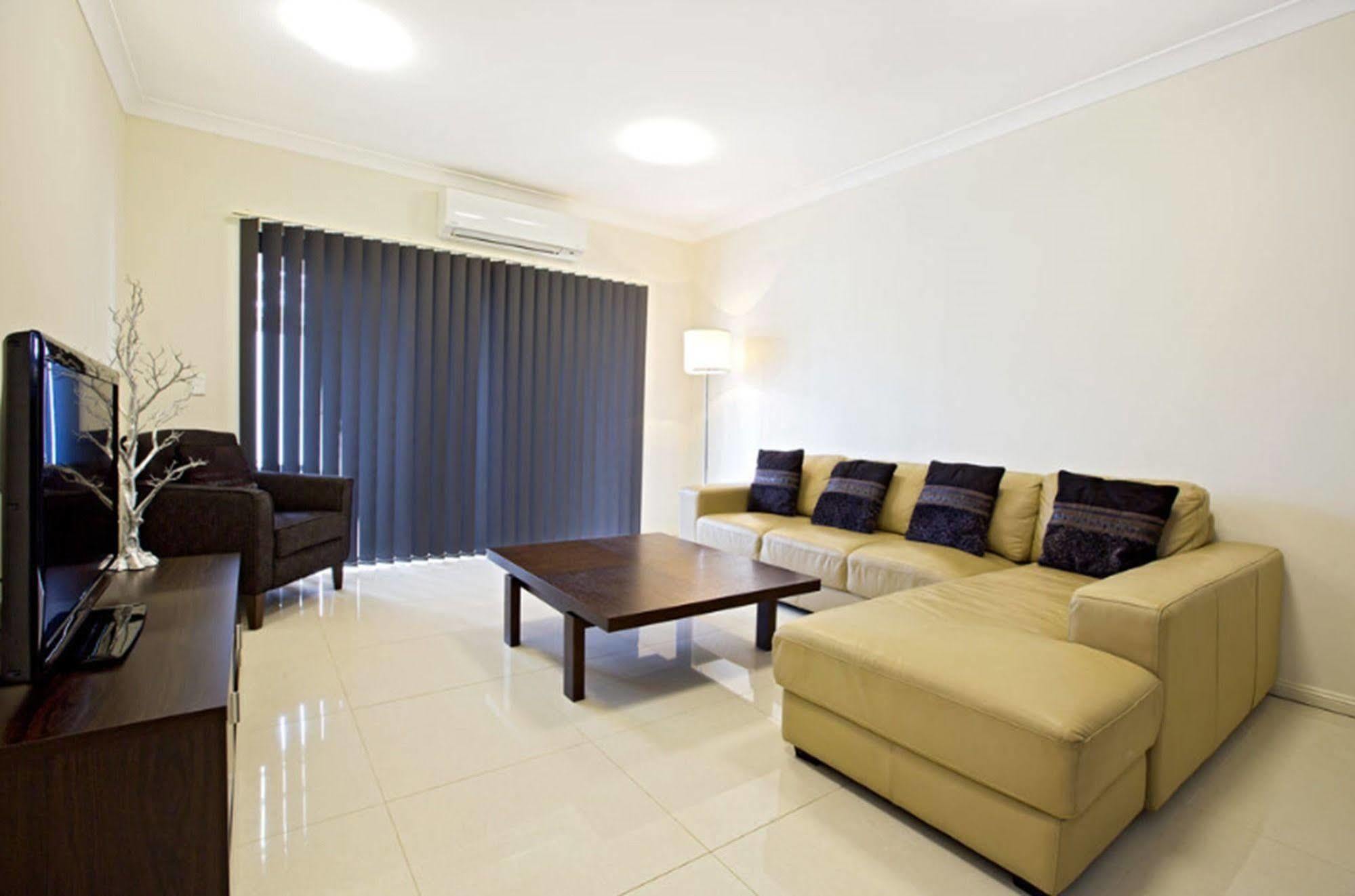 Astina Serviced Apartments - Central Пенрит Екстериор снимка